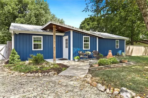 106 Jenkins Rd, Prairie Grove, AR 72753