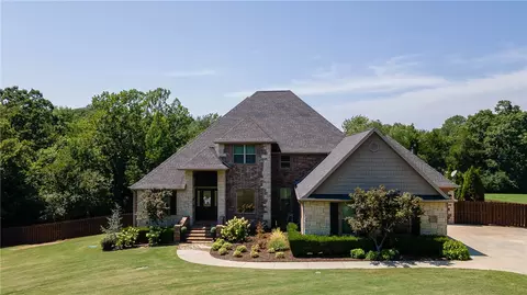 2739 N Altus Dr, Fayetteville, AR 72703