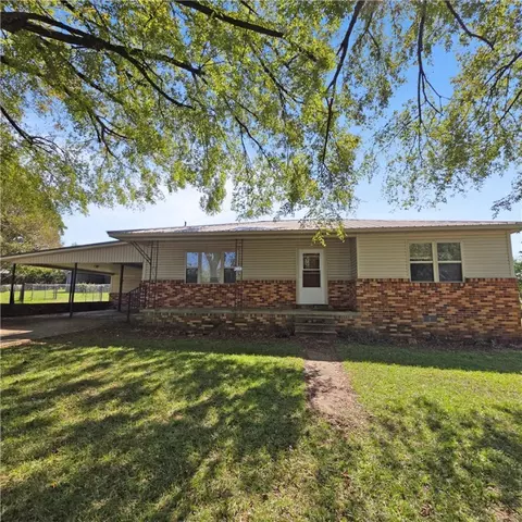 302 Elm St, Russellville, AR 72802