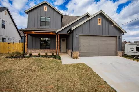 2327 W Seminole Dr, Rogers, AR 72758