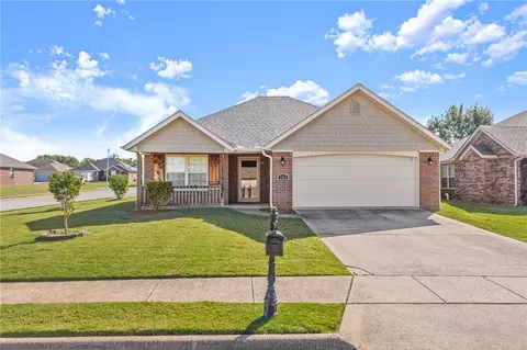 2911 S D St, Rogers, AR 72758