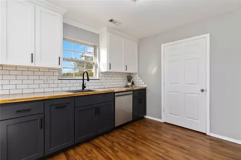 Kitchen - 825 Crystal St, Lowell, AR 72745 photo 4 of 4