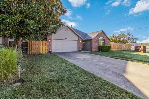 Other - 825 Crystal St, Lowell, AR 72745 photo 1 of 12