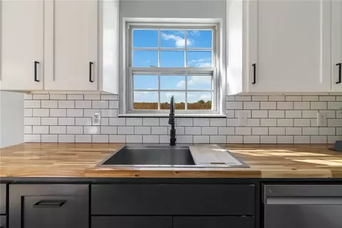 Kitchen - 825 Crystal St, Lowell, AR 72745 photo 3 of 4
