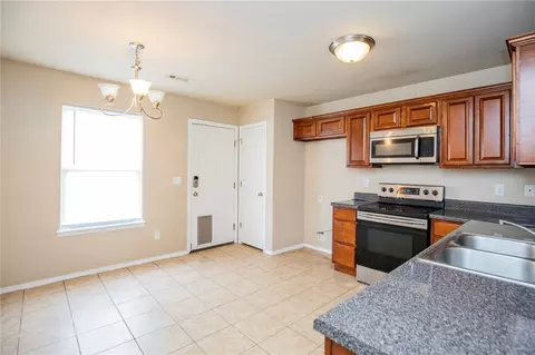 1340 Forest Dr, Centerton, AR 72719 photo 4
