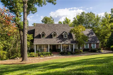 9 Hanna Dr, Bentonville, AR 72712