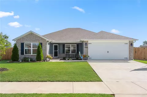 2720 Murphy St, Pea Ridge, AR 72751