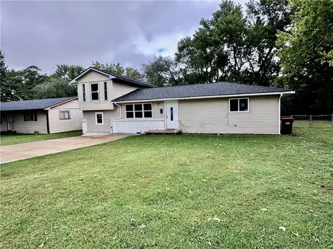 114 Bailey Ave, Springdale, AR 72764 photo 2