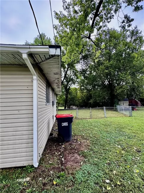 114 Bailey Ave, Springdale, AR 72764 photo 5