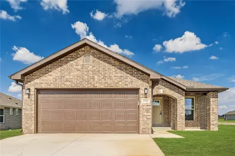 1722 Farmer St, Pea Ridge, AR 72751