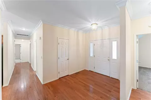 Entry Way - 1146 W Rockhill St, Springfield, MO 65810 photo 1 of 4