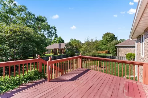 Exterior - 1146 W Rockhill St, Springfield, MO 65810 photo 3 of 9