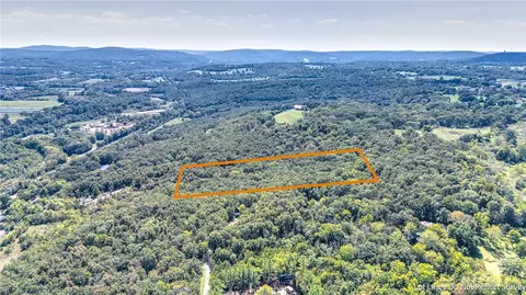 W Carrol, Fayetteville, AR 72701