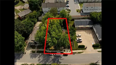 1825 Stone St, Fayetteville, AR 72701