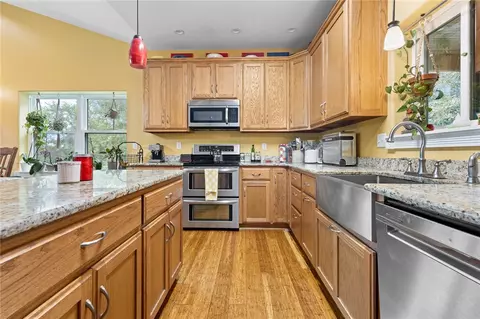 Kitchen - Hc 73 Box 140, Dogpatch, AR 72648 photo 2 of 4