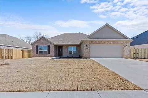 1101 Pineapple Ave, Lowell, AR 72745