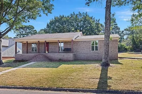 317 Heather Ln, Russellville, AR 72802