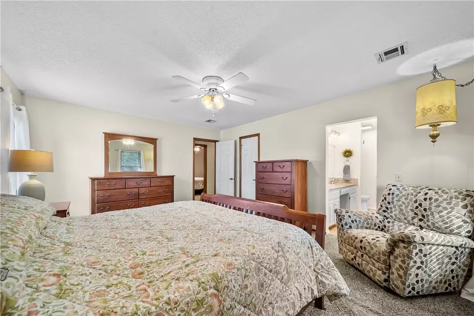 Bedroom - 1321 Quail Run Cir, Bentonville, AR 72712 photo 2 of 8