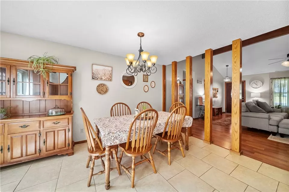 Dining - 1321 Quail Run Cir, Bentonville, AR 72712 photo 2 of 4