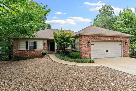 3 Embleton Cir, Bella Vista, AR 72714