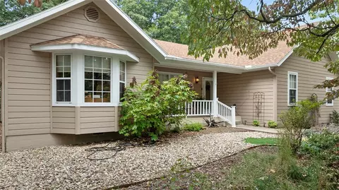11 Wiltshire Dr, Bella Vista, AR 72714