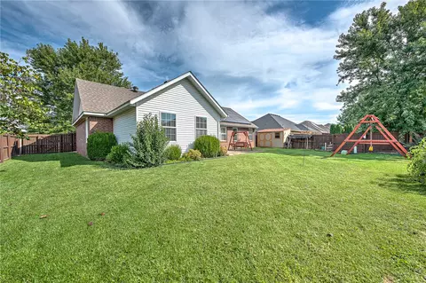 Exterior - 107 Fox Run, Centerton, AR 72719 photo 5 of 6