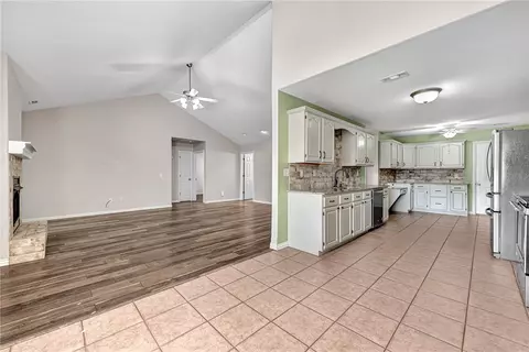 Entry Way - 107 Fox Run, Centerton, AR 72719 photo 1 of 3