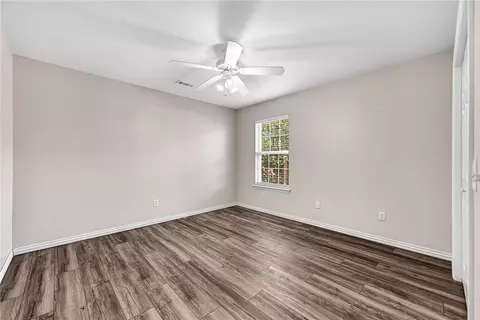 Bedroom - 107 Fox Run, Centerton, AR 72719 photo 2 of 4