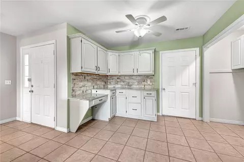 Entry Way - 107 Fox Run, Centerton, AR 72719 photo 2 of 3