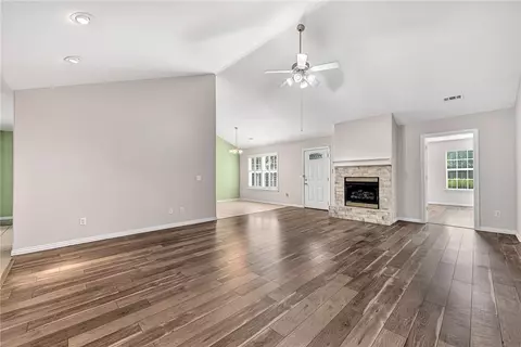 107 Fox Run, Centerton, AR 72719