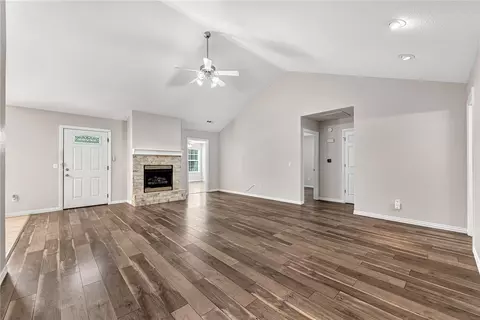 Living - 107 Fox Run, Centerton, AR 72719 photo 2 of 4