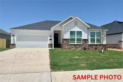 2712 Relaxation Ave, Springdale, AR 72764