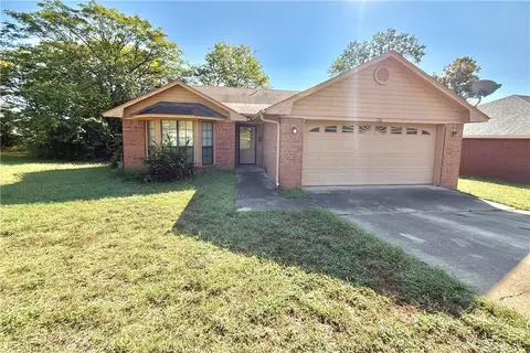 908 N 20th St, Van Buren, AR 72956
