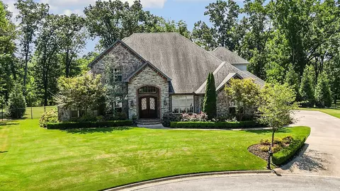 1302 Royal Ave, Centerton, AR 72719