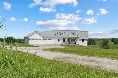 10836 Hill Country Rd, Harrison, AR 72601