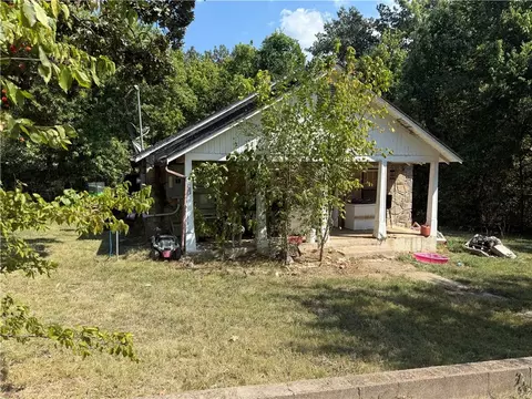 300 N Center St, Marshall, AR 72650