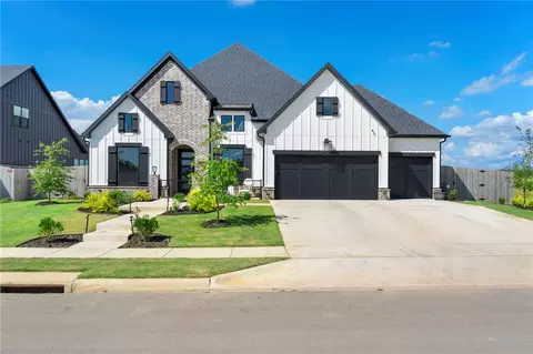 8815 Starry Night Dr, Bentonville, AR 72713