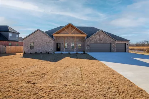 1951 Lordsburg Ct, Bentonville, AR 72713