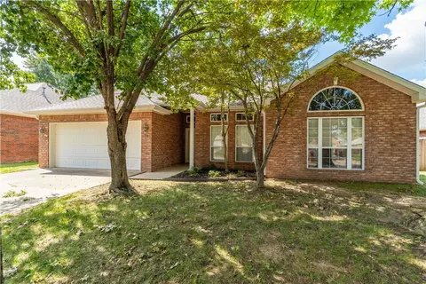 1204 36th St, Rogers, AR 72756
