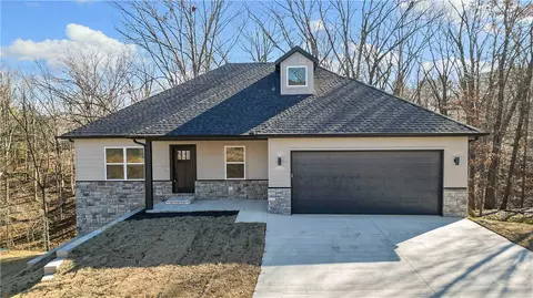 6 Marionet Cir, Bella Vista, AR 72714