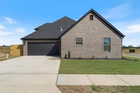6900 SW High Meadow Blvd, Bentonville, AR 72713