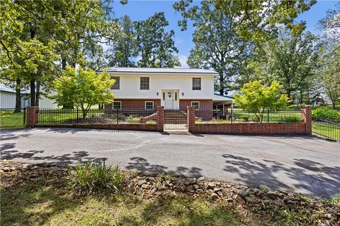 832 Hide-a-way Ln, London, AR 72847