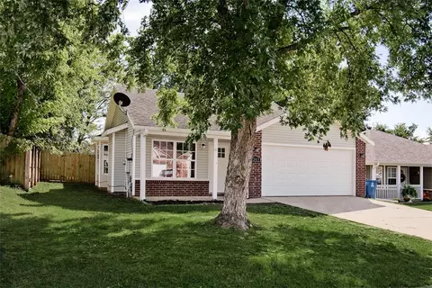 2411 Choctaw St, Bentonville, AR 72712