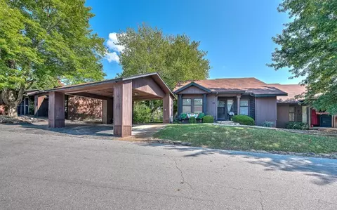 40 Melinda Ln, Bella Vista, AR 72714