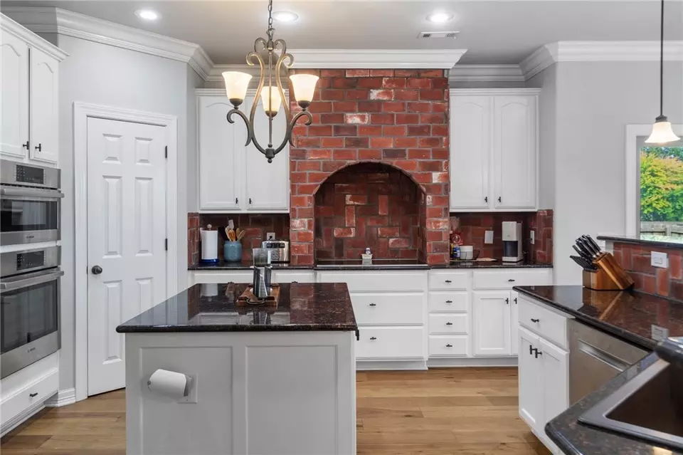 Kitchen - 3605 W Legacy Ln, Rogers, AR 72758 photo 3 of 3