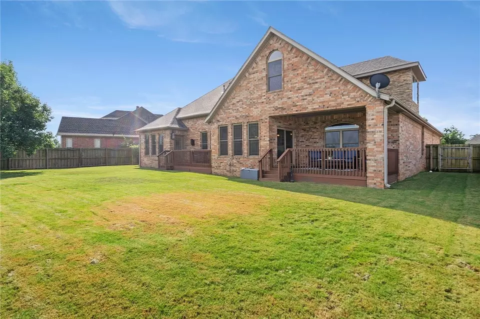 Exterior - 3605 W Legacy Ln, Rogers, AR 72758 photo 4 of 6