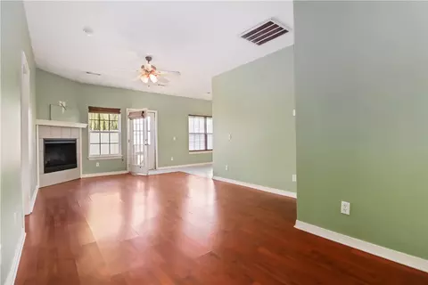 Living - 1195 Apache Trl, Springdale, AR 72764 photo 2 of 9