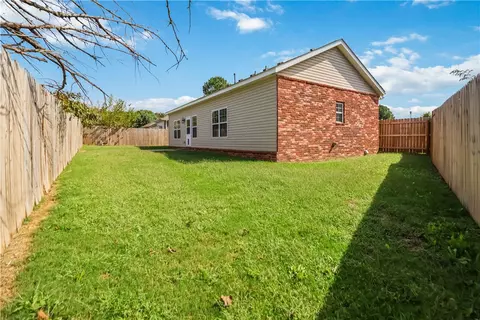 Exterior - 1195 Apache Trl, Springdale, AR 72764 photo 6 of 12