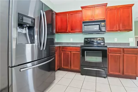 Kitchen - 1195 Apache Trl, Springdale, AR 72764 photo 5 of 5