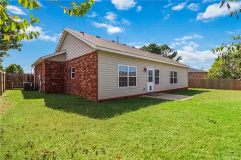 Exterior - 1195 Apache Trl, Springdale, AR 72764 photo 5 of 12